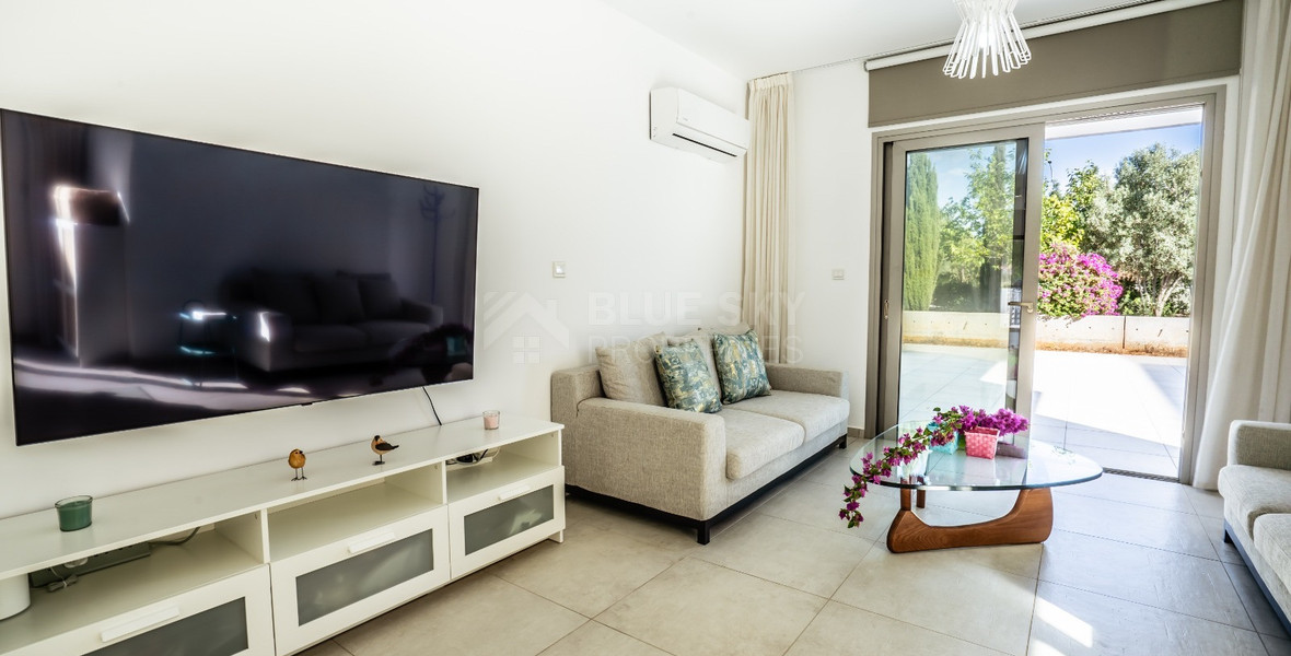 Modern 3-Bedroom Detached Villa with Sea Views , Geroskipou