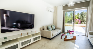 Modern 3-Bedroom Detached Villa with Sea Views , Geroskipou