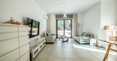 Modern 3-Bedroom Detached Villa with Sea Views , Geroskipou