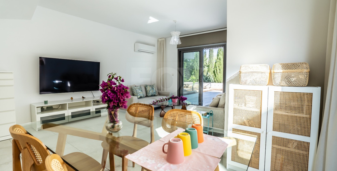 Modern 3-Bedroom Detached Villa with Sea Views , Geroskipou