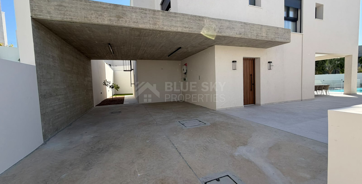 Brand-New Five-Bedroom Villa for Rent – Agios Athanasios