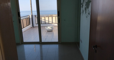 Panoramic Sea-View Two-Bed Peyia Apartment with Pool for rent