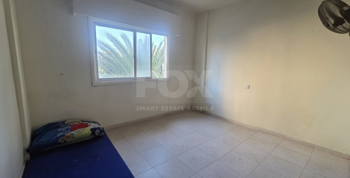 Two-Bedroom Apartment for Sale in Neapoli, Limassol – Renovation Opportunity Just 300m from the Sea