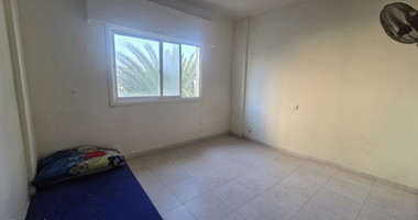 Two-Bedroom Apartment for Sale in Neapoli, Limassol – Renovation Opportunity Just 300m from the Sea
