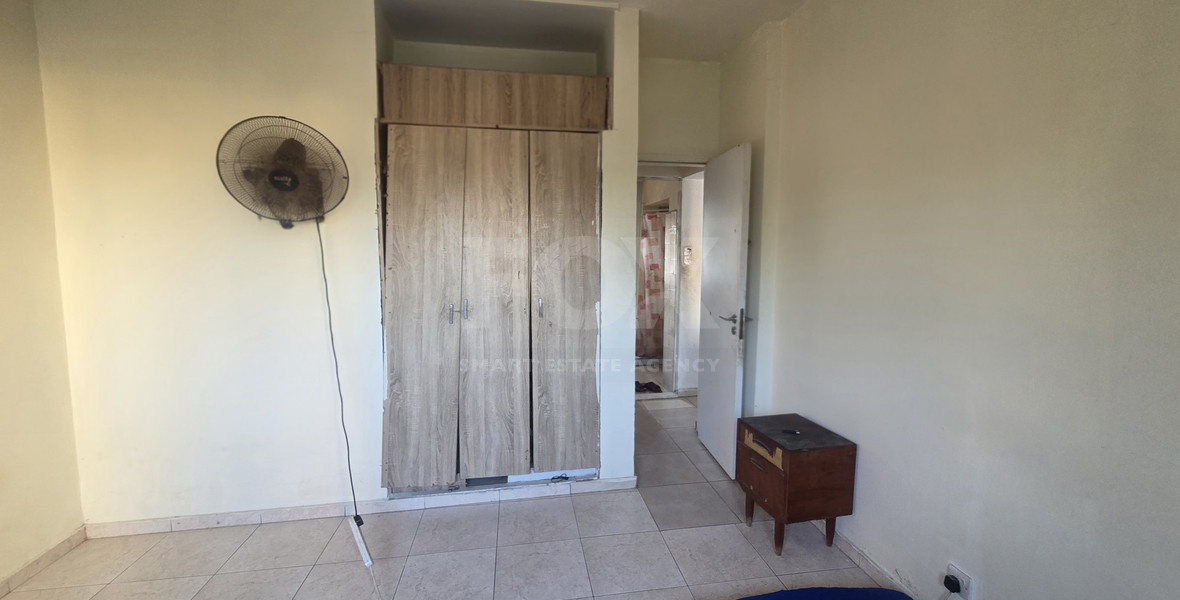 Two-Bedroom Apartment for Sale in Neapoli, Limassol – Renovation Opportunity Just 300m from the Sea