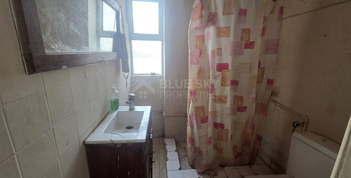 Two-Bedroom Apartment for Sale in Neapoli, Limassol – Renovation Opportunity Just 300m from the Sea