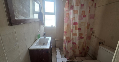 Two-Bedroom Apartment for Sale in Neapoli, Limassol – Renovation Opportunity Just 300m from the Sea