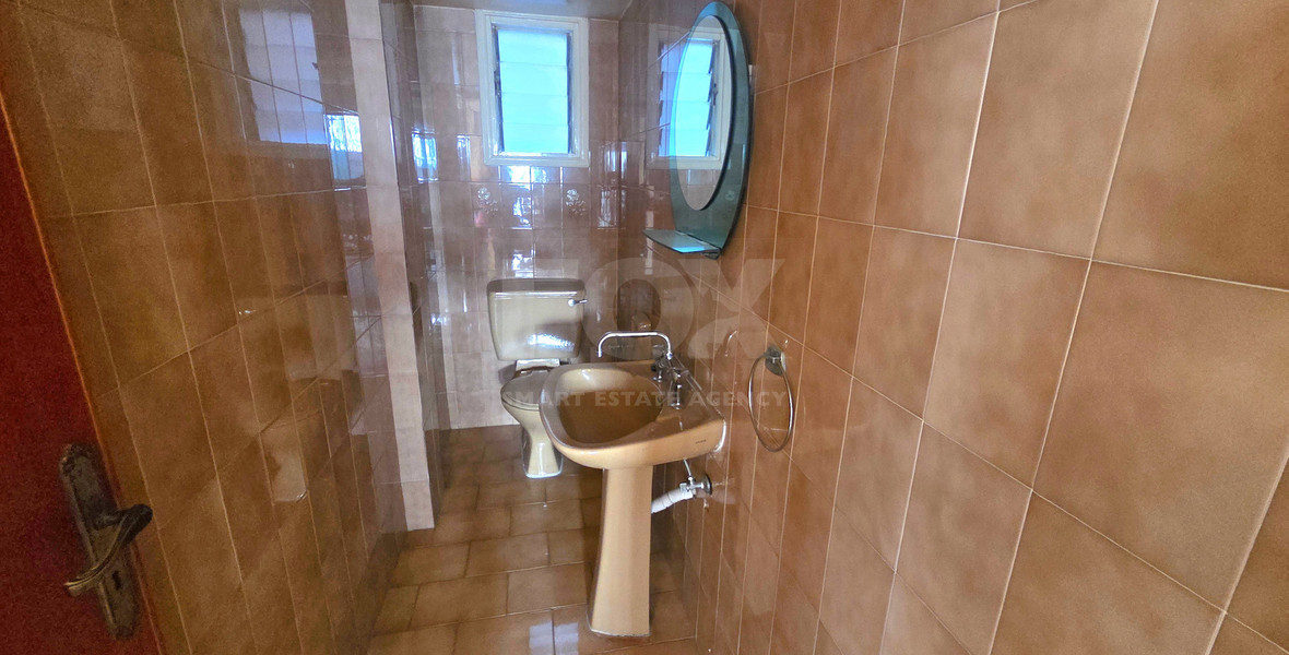 Spacious Six-Bedroom House ( Two Separate 3-Bedroom Apartments) in Agios Ioannis, Limassol