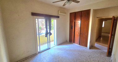 Spacious Six-Bedroom House ( Two Separate 3-Bedroom Apartments) in Agios Ioannis, Limassol