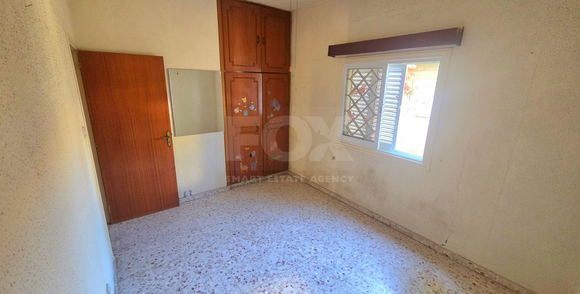 Spacious Six-Bedroom House ( Two Separate 3-Bedroom Apartments) in Agios Ioannis, Limassol