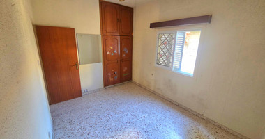Spacious Six-Bedroom House ( Two Separate 3-Bedroom Apartments) in Agios Ioannis, Limassol