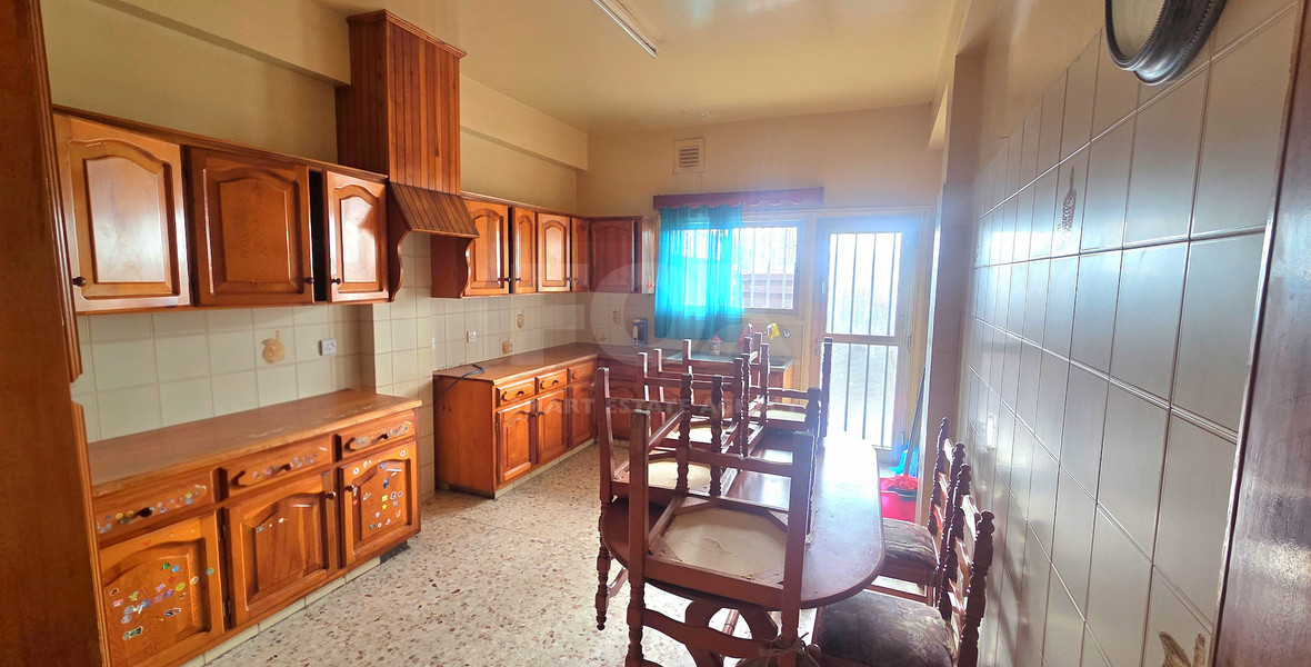 Spacious Six-Bedroom House ( Two Separate 3-Bedroom Apartments) in Agios Ioannis, Limassol