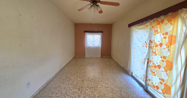 Spacious Six-Bedroom House ( Two Separate 3-Bedroom Apartments) in Agios Ioannis, Limassol