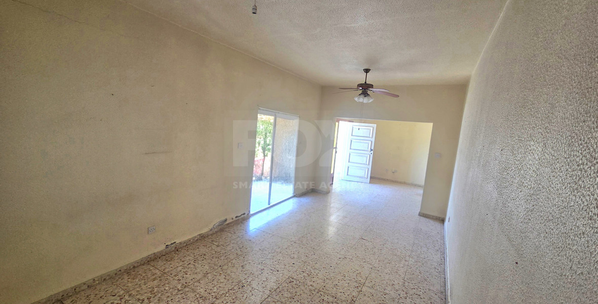Spacious Six-Bedroom House ( Two Separate 3-Bedroom Apartments) in Agios Ioannis, Limassol