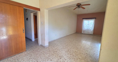 Spacious Six-Bedroom House ( Two Separate 3-Bedroom Apartments) in Agios Ioannis, Limassol