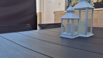 Charming Two-Bed Semi-Detached House in Universal with City Views