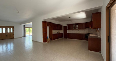 FOR RENT | Spacious Four-Bedroom Bungalow with Private Pool & Landscaped Garden in Parekklisia