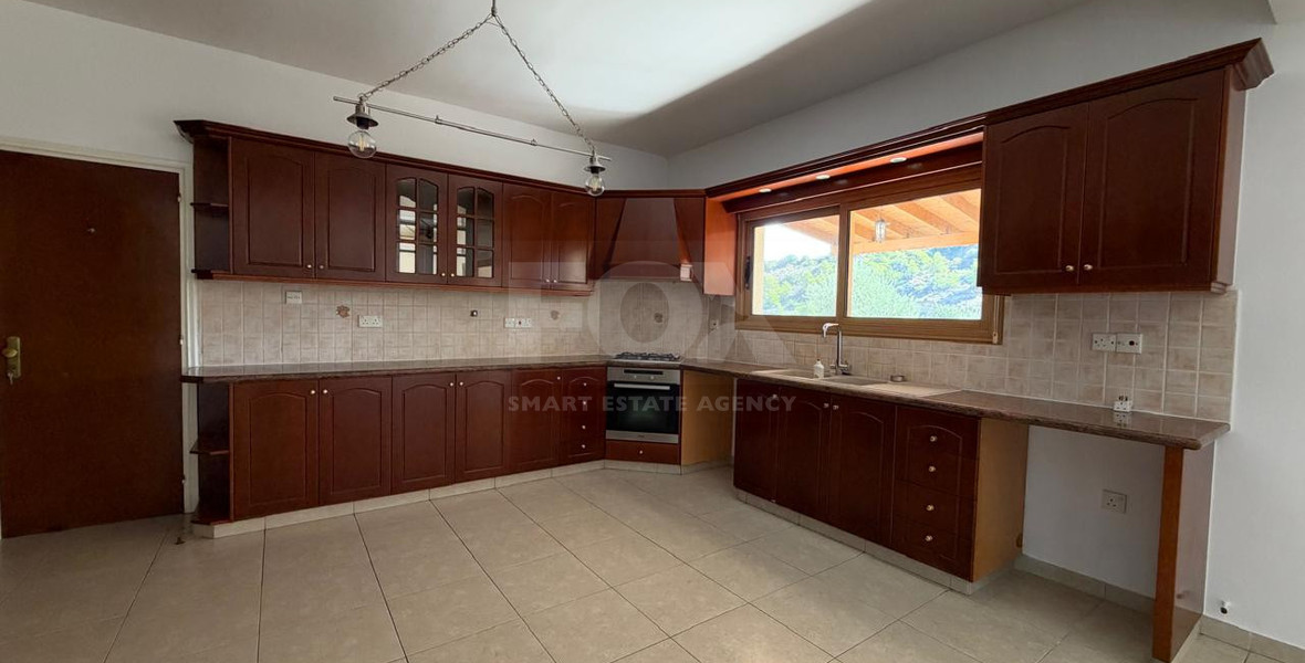 FOR RENT | Spacious Four-Bedroom Bungalow with Private Pool & Landscaped Garden in Parekklisia