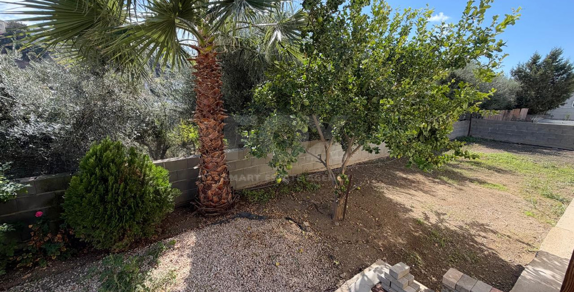 FOR RENT | Spacious Four-Bedroom Bungalow with Private Pool & Landscaped Garden in Parekklisia