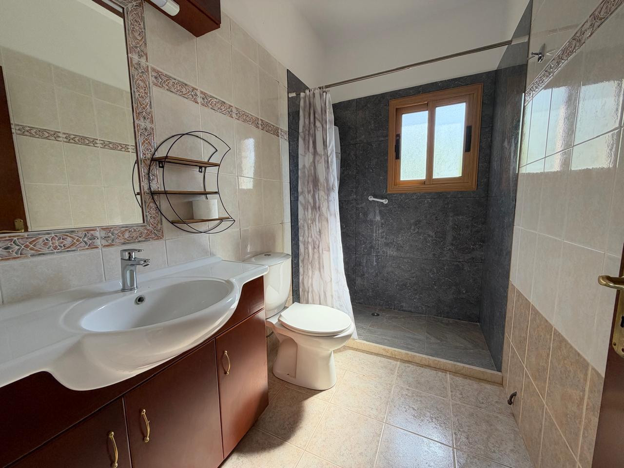 Bungalow 4 Schlafzimmer 170 m² in Parekklisia, Zypern