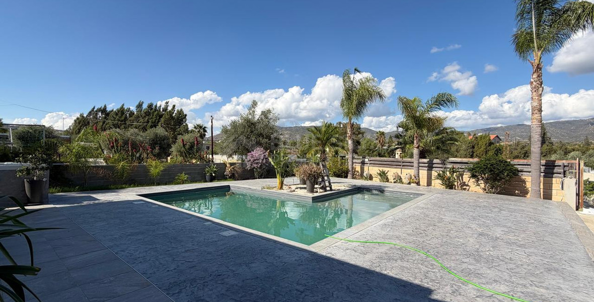 FOR RENT | Spacious Four-Bedroom Bungalow with Private Pool & Landscaped Garden in Parekklisia