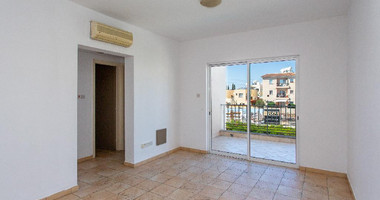 One-Bedroom Apartment for Sale in Universal, Paphos – Separate Title Deed