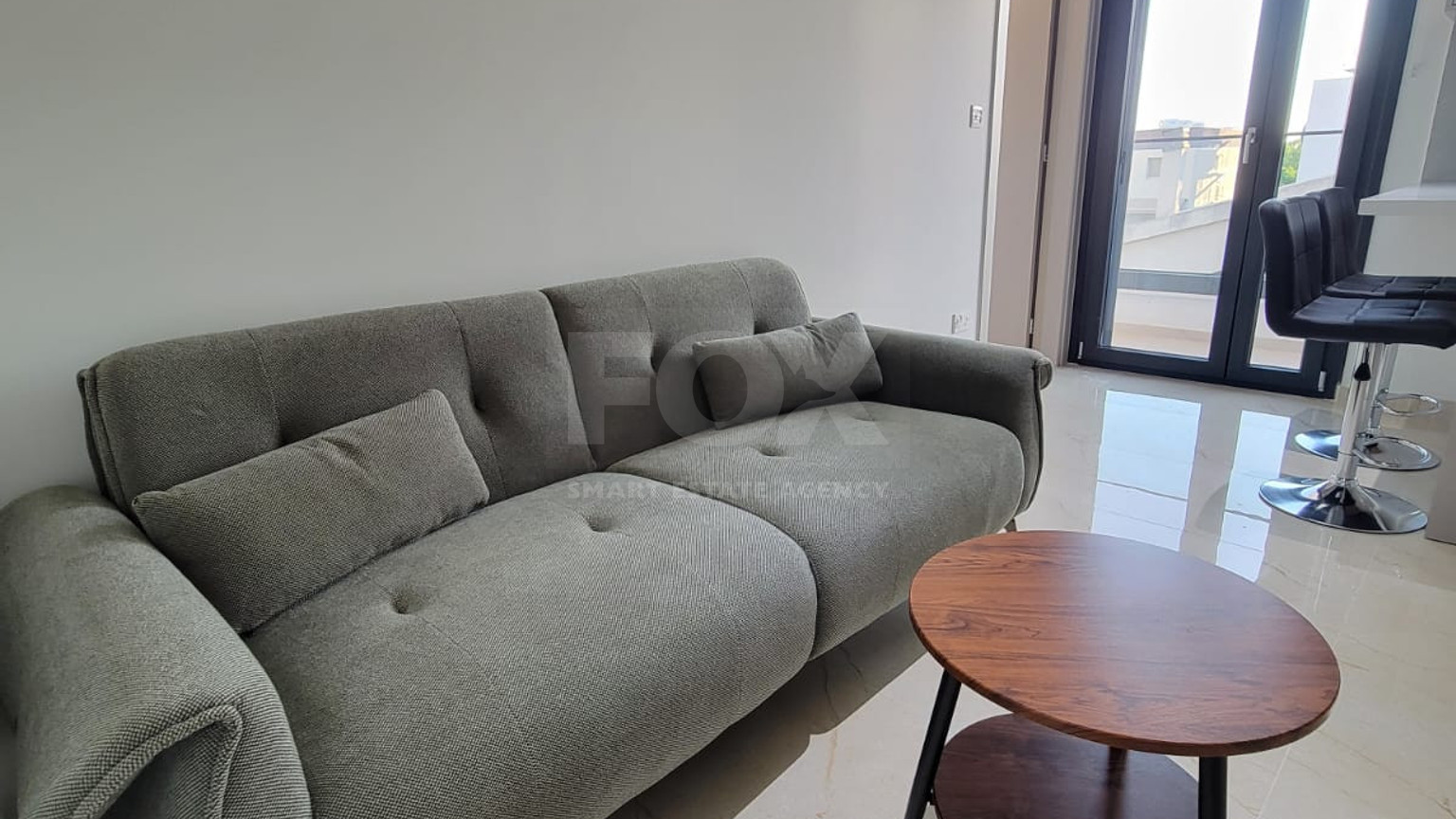 Brand new furnished one bedroom penthouse apartment with roof terrace for rent in Agios Georgios Havouzas, Limassol