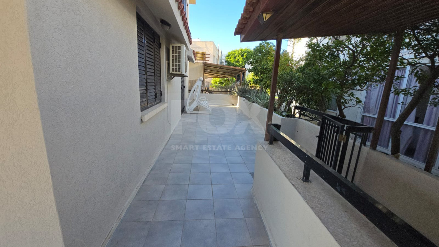 Spacious 3-Bedroom Apartment in Agia Fyla – 170 m² with Large Back Veranda