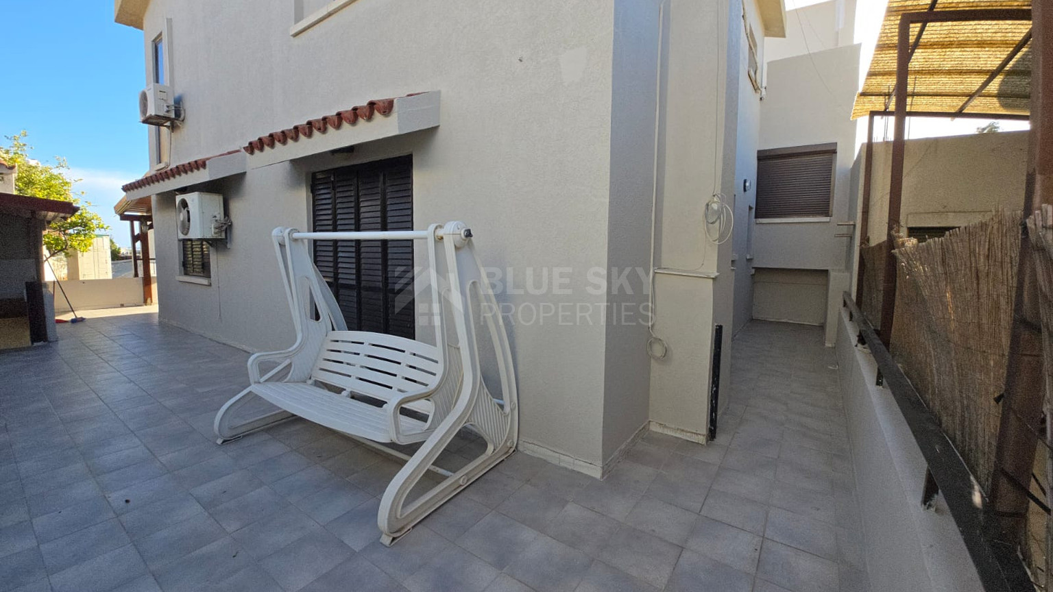 Spacious 3-Bedroom Apartment in Agia Fyla – 170 m² with Large Back Veranda