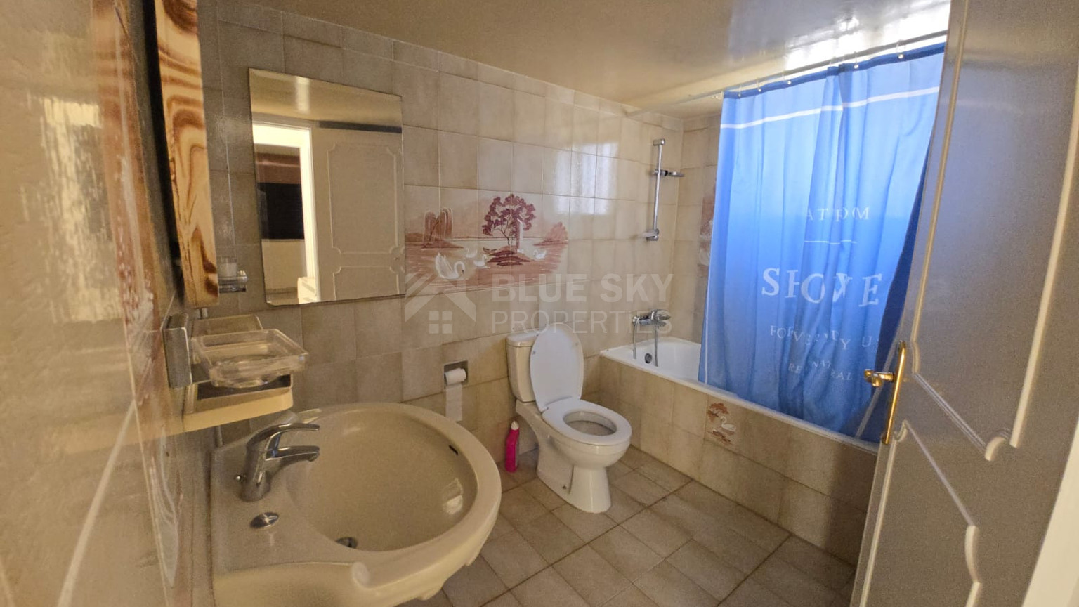 Spacious 3-Bedroom Apartment in Agia Fyla – 170 m² with Large Back Veranda