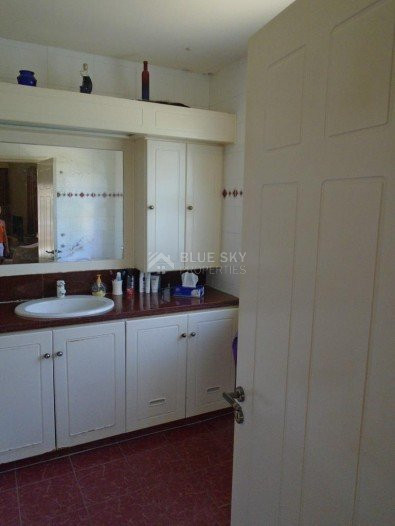 Five Bed House  In Pafos Paphos Cyprus