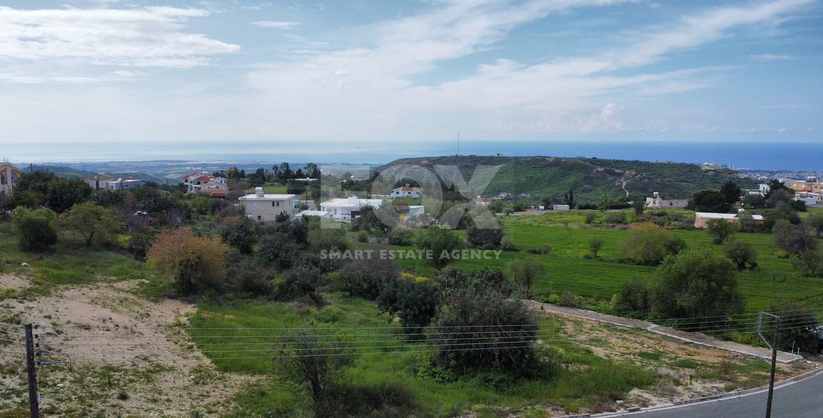 Plot for Sale in Armou: Quiet Area with Sea Views