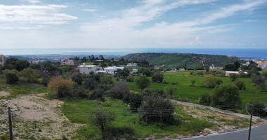 Plot for Sale in Armou: Quiet Area with Sea Views