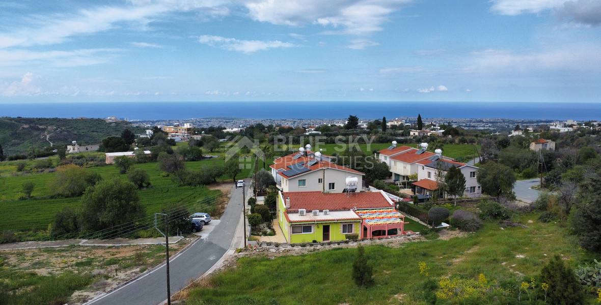 Plot for Sale in Armou: Quiet Area with Sea Views