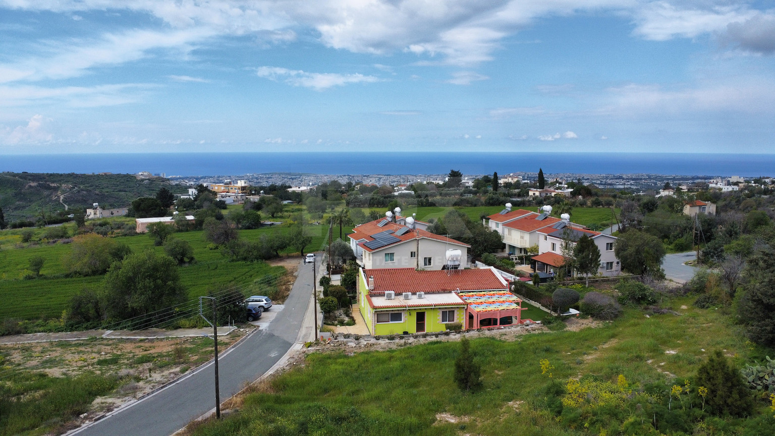 Plot for Sale in Armou: Quiet Area with Sea Views