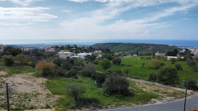 Plot for Sale in Armou: Quiet Area with Sea Views