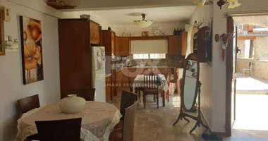 Modern Four Bedroom Home with Pool in Pachna