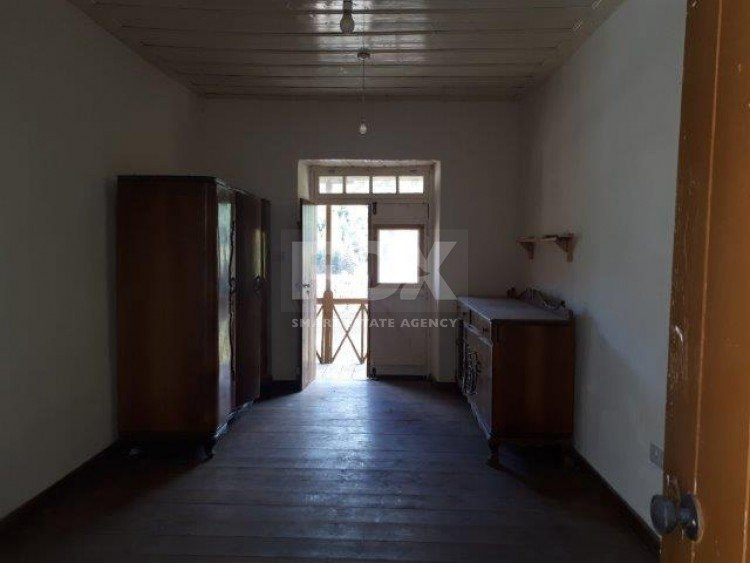 Partially Furnished Semi-Detached House in Treis Elies