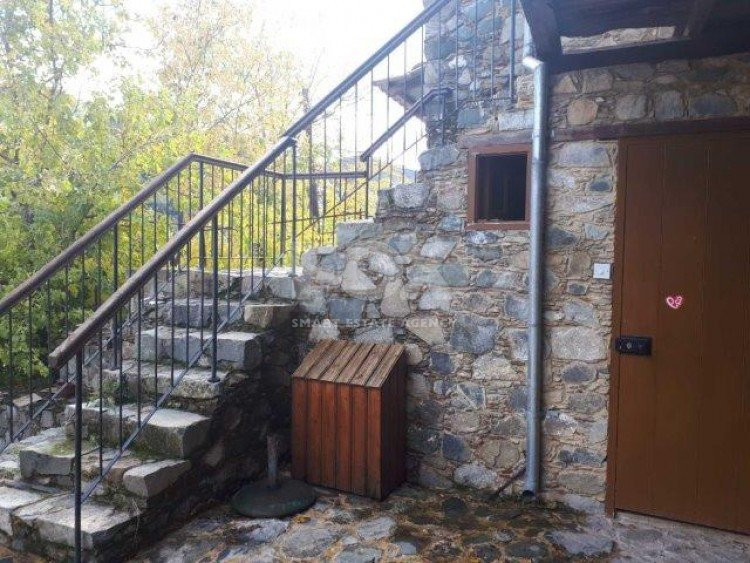 Partially Furnished Semi-Detached House in Treis Elies