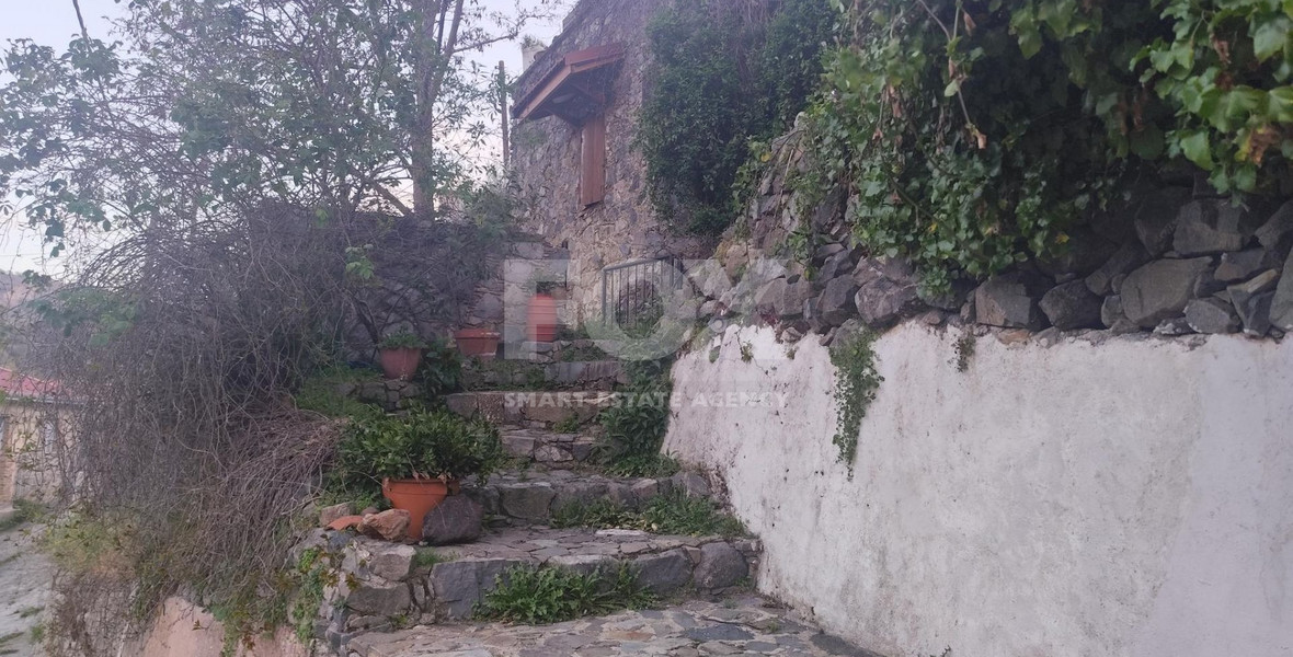 Partially Furnished Semi-Detached House in Treis Elies