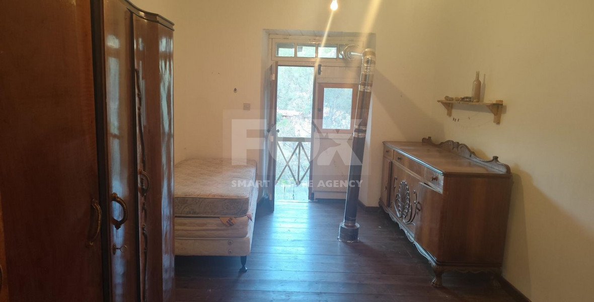 Partially Furnished Semi-Detached House in Treis Elies