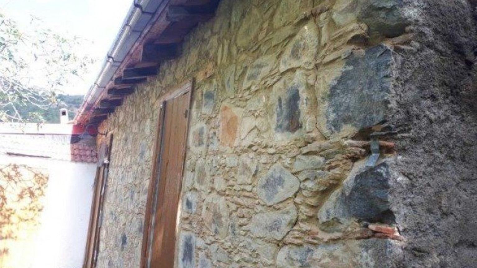 Partially Furnished Semi-Detached House in Treis Elies