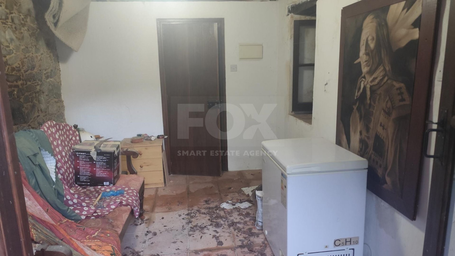 Partially Furnished Semi-Detached House in Treis Elies