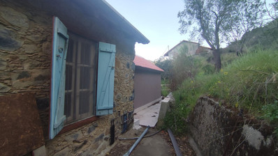 Partially Furnished Semi-Detached House in Treis Elies