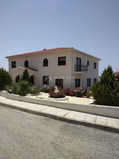 Five bedroom House in Tala-Paphos