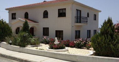 Five bedroom House in Tala-Paphos