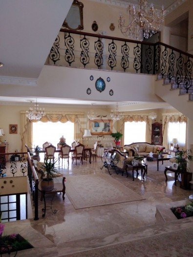 Five bedroom House in Tala-Paphos