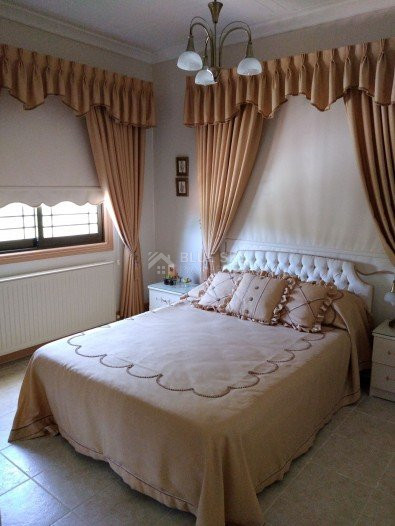 Five bedroom House in Tala-Paphos