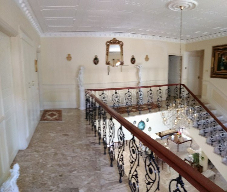 Five bedroom House in Tala-Paphos