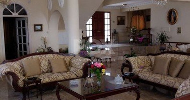 Five bedroom House in Tala-Paphos